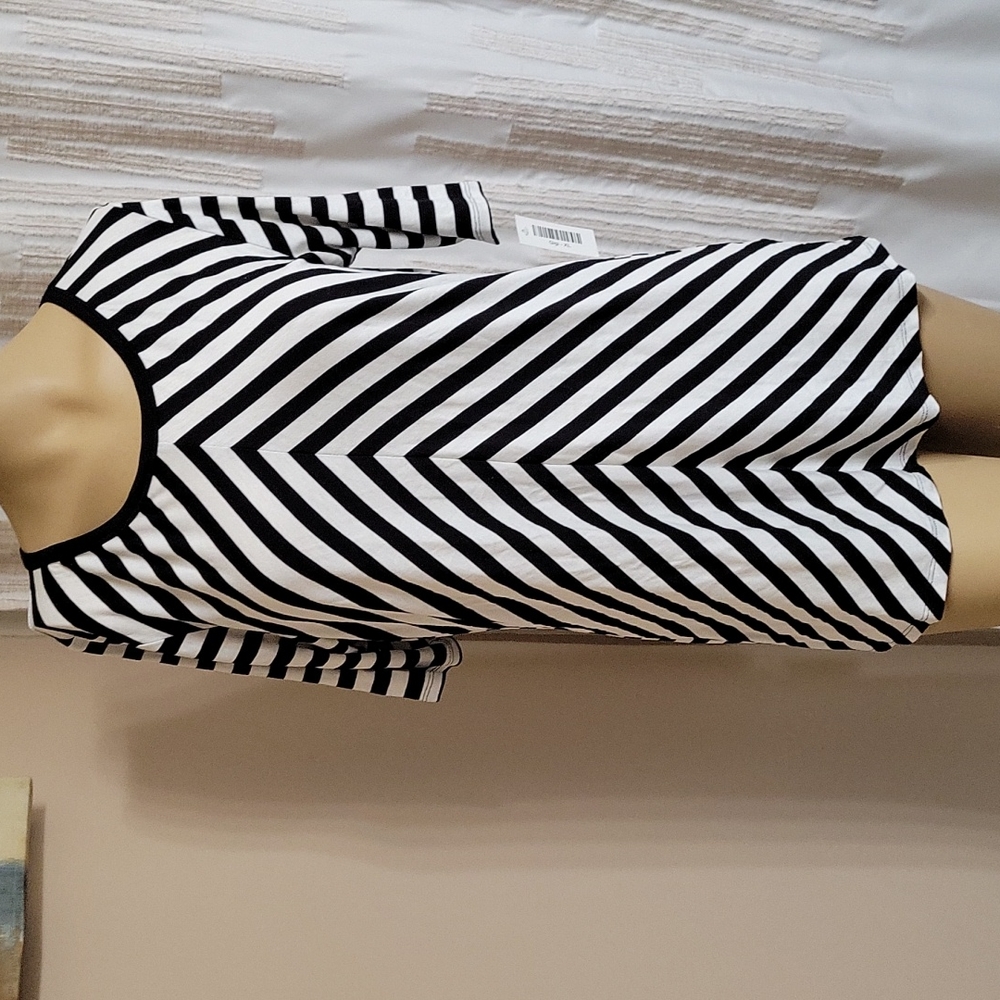 Lularoe Black and White Gigi! NWT!
